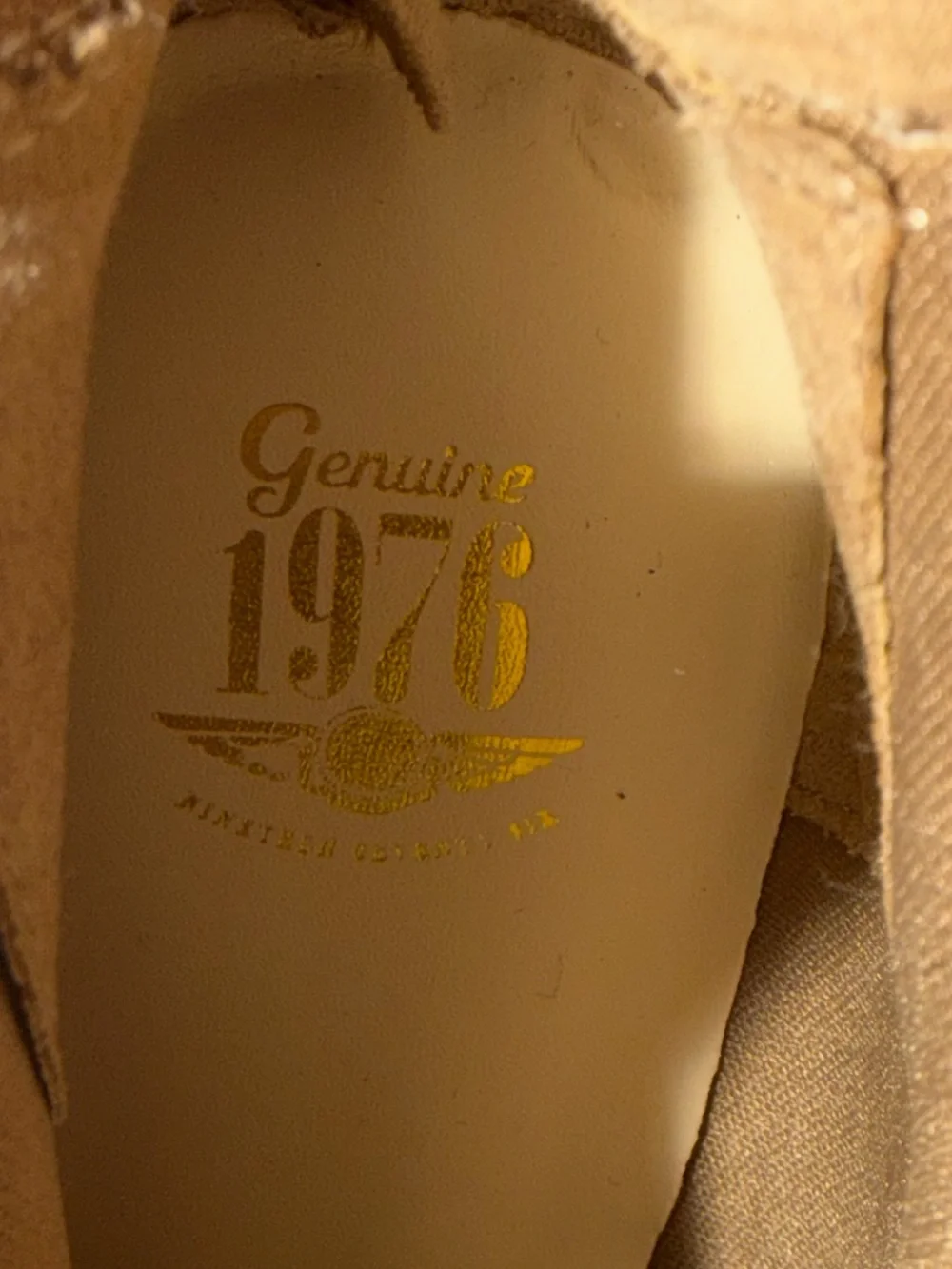 Genune 1976 elegant over